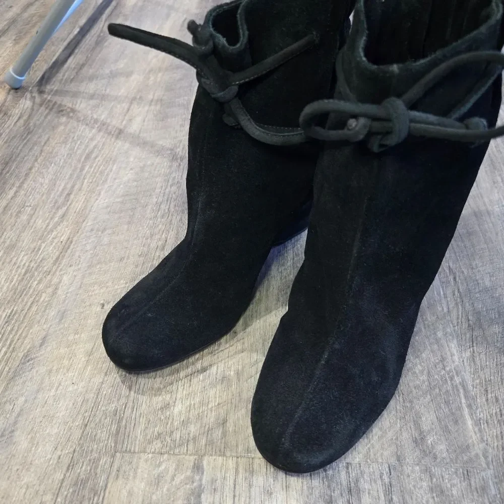 🐢 Kate Spade Black Suede Ankle Tie Boots Women’s Size 7.5